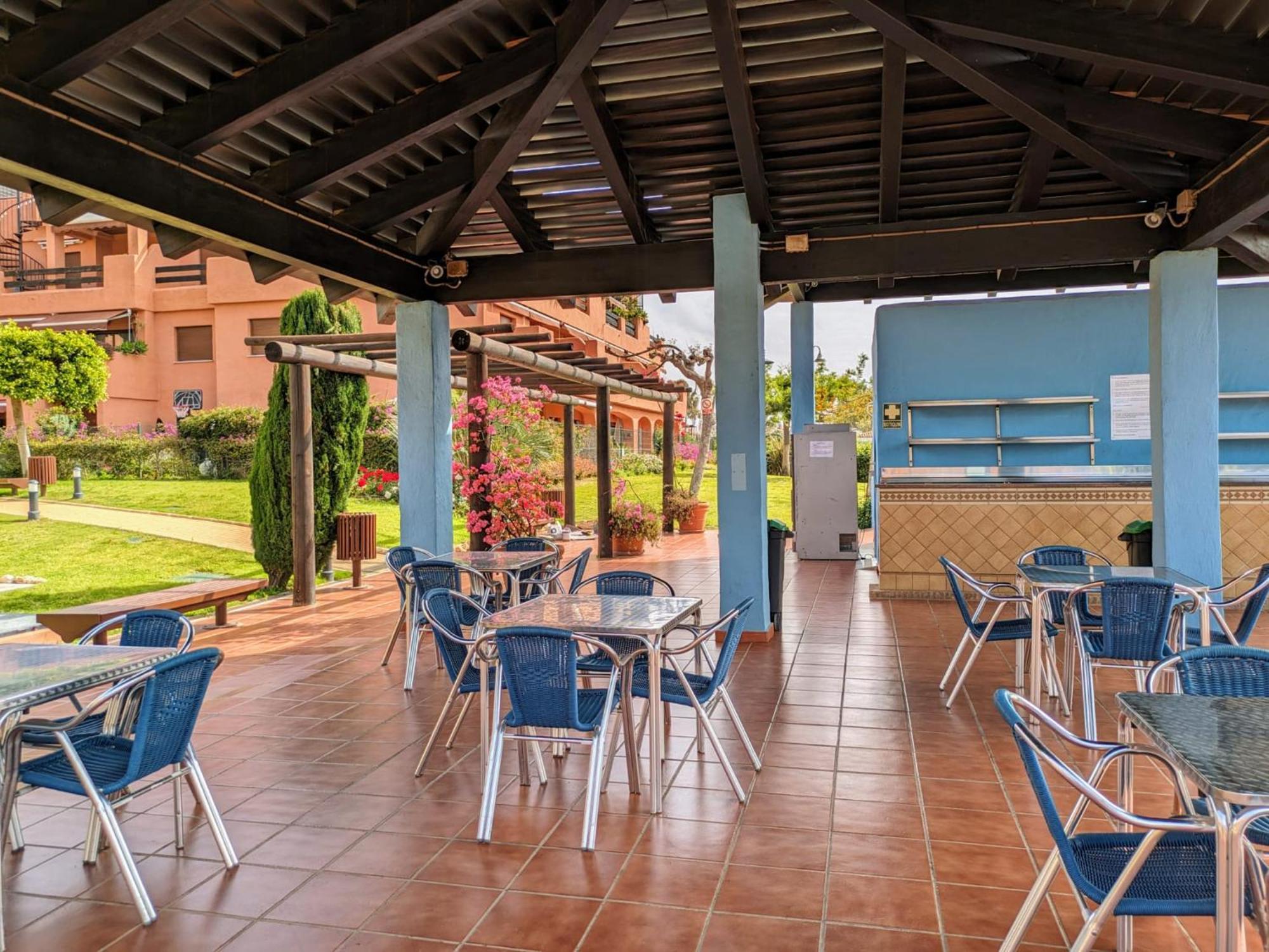 Beautiful 2-bedroom Frontline *