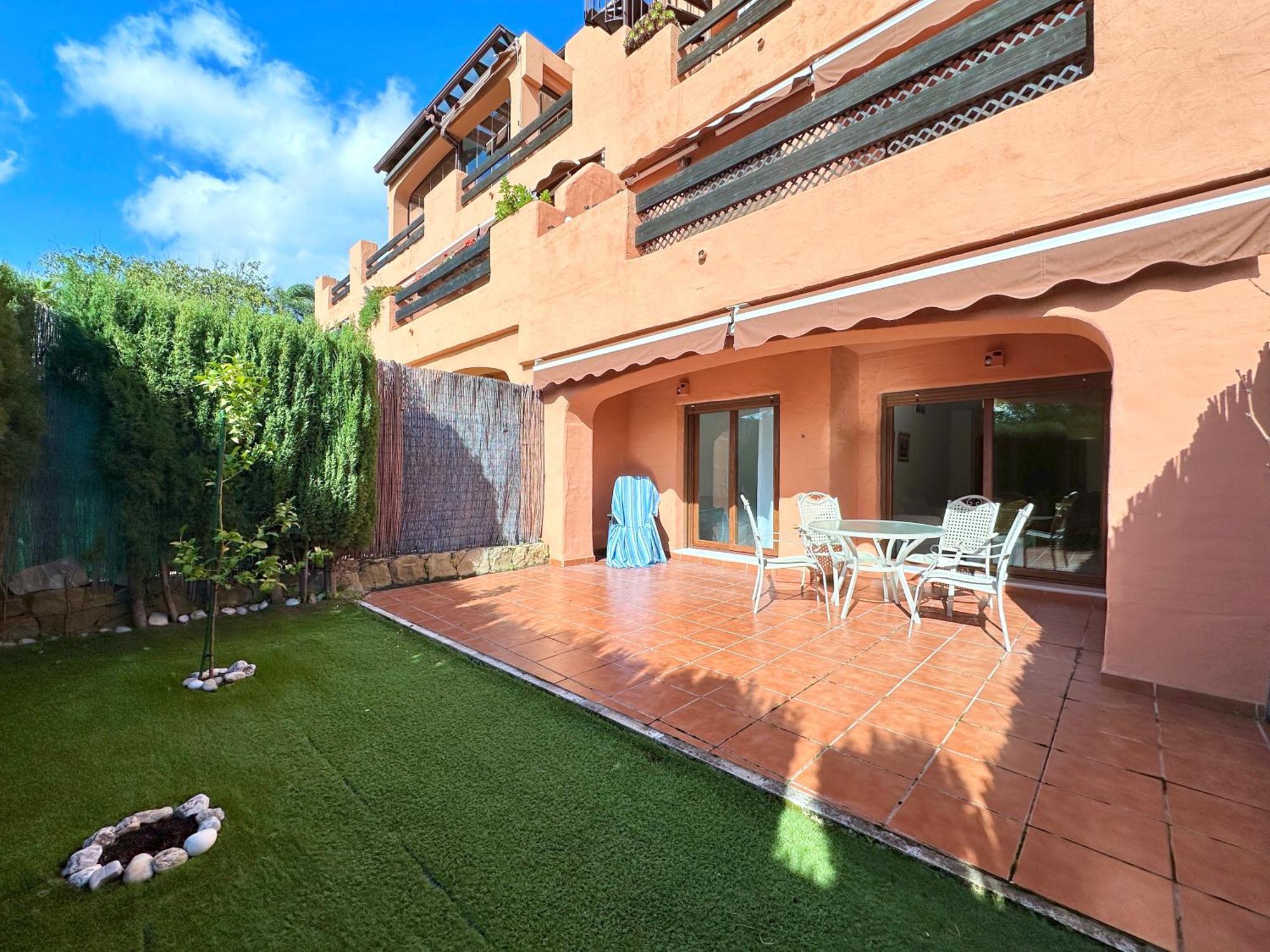Beautiful 2-bedroom Frontline Apartamento